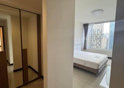 2-BR Condo at All Season Mansion Condominium near BTS Phloen Chit