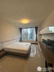 2-BR Condo at All Seasons Mansion Condominium near BTS Phloen Chit