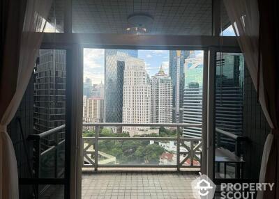 2-BR Condo at All Seasons Mansion Condominium near BTS Phloen Chit