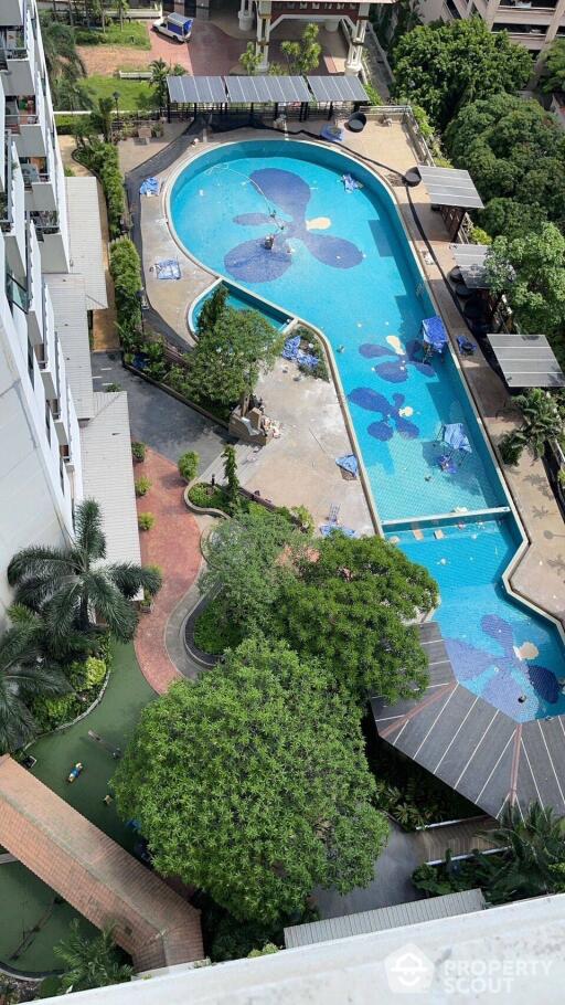 2-BR Condo at Sathorn Gardens near MRT Si Lom