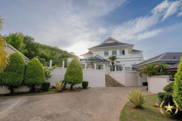 Heights 2 luxury pool villa for sale Hua Hin Khao Tao