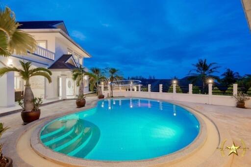 Heights 2 luxury pool villa for sale Hua Hin Khao Tao