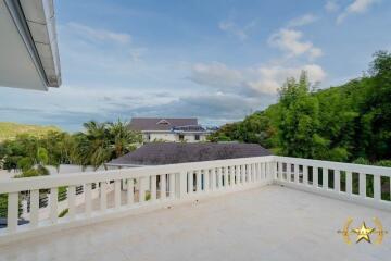 Heights 2 luxury pool villa for sale Hua Hin Khao Tao