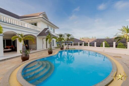 Heights 2 luxury pool villa for sale Hua Hin Khao Tao