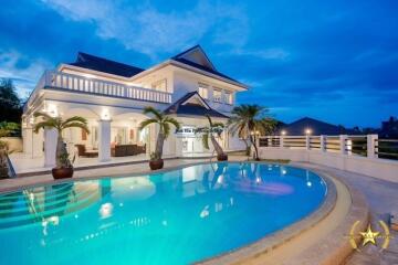 Heights 2 luxury pool villa for sale Hua Hin Khao Tao