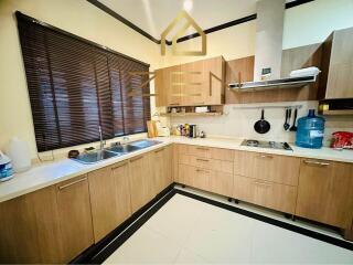 Modern Villa 3 Bedrooms in Rawai For Rent