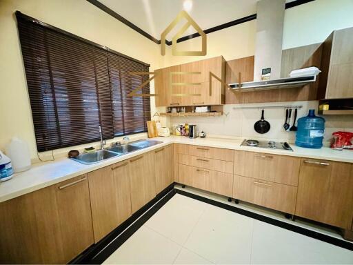 Modern Villa 3 Bedrooms in Rawai For Rent