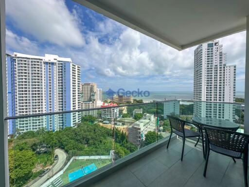 2 Bedrooms Condo in The Point Pratumnak C011694