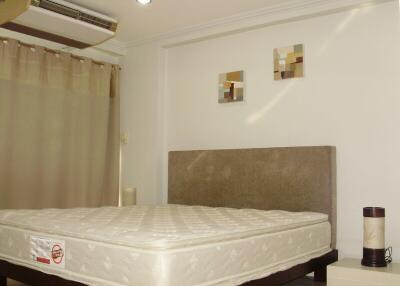 Condo for Rent at Saranjai Mansion