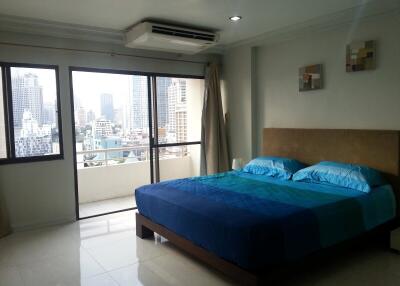 Condo for Rent at Saranjai Mansion