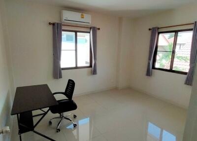 House for Rent in San Phak Wan, Hang Dong.