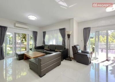 4 Bedroom House for Sale in San Saran Mod-Chic