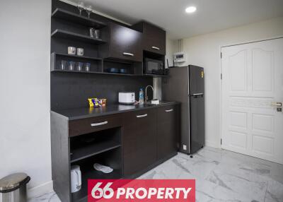 1 Bedroom Condo