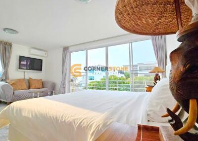 คอนโดนี้ มีห้องนอน 4 Bedrooms ห้องนอน  อยู่ในโครงการ คอนโดมิเนียมชื่อ Chom Talay Resort 