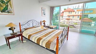 4 Bedroom Condo in Chom Talay Resort Jomtien