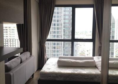 Condo for Rent at Ideo Q Siam-Ratchathewi