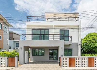 House for Rent in Suthep, Mueang Chiang Mai. - MUE16225