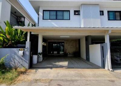 Townhouse for Rent in San Phi Suea