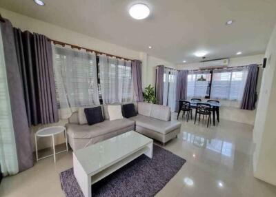 Townhouse for Rent in San Phi Suea