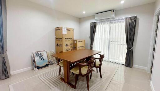 House for Rent in , Saraphi