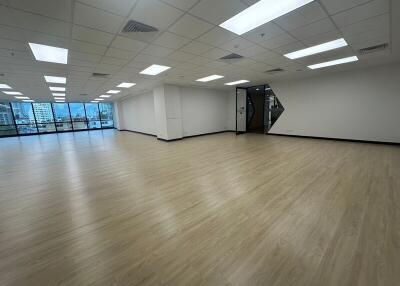 For Rent Bangkok Office Vibhavadi Rangsit BTS Ha Yaek Lat Phrao MRT Phahon Yothin Chatuchak