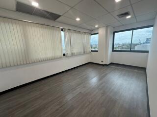 For Rent Bangkok Office Sukhumvit BTS On Nut Phra Khanong