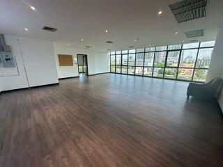 For Rent Bangkok Office Sukhumvit BTS On Nut Phra Khanong