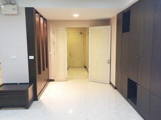 For Rent Bangkok Condo Nusasiri Grand Condo Sukhumvit 42 Sukhumvit 42 BTS Ekkamai Khlong Toei