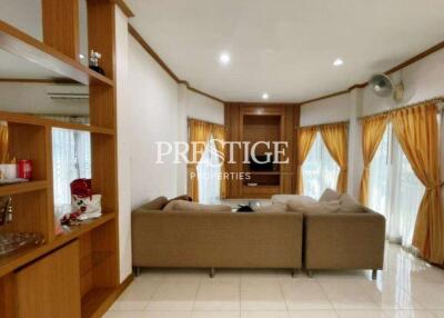 SP 3 Village – 3 Bed 3 Bath in East Pattaya PC8404