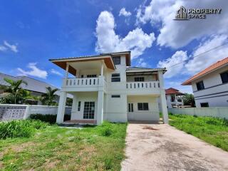 Suitable For Renovation 4 Bedroom Detached House In East Pattaya For Sale