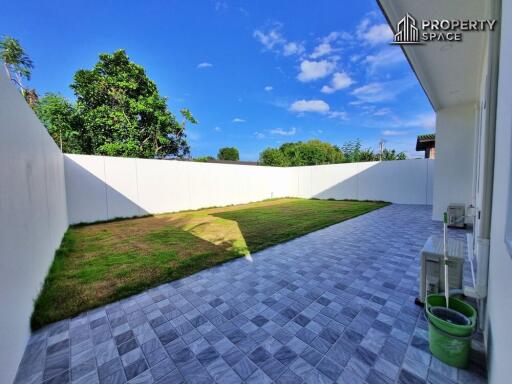 3 Bedrooms Modern Pool Villa In Huay Yai Pattaya For Sale