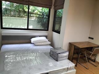 Townhouse, 5 Bed, Huai Khwang, Near KIS International School