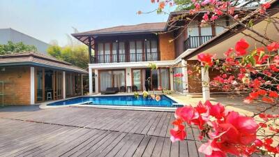 Luxury Pool Villa Thai-Style for Rent/Sale in San Phranet