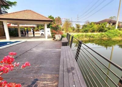Luxury Pool Villa Thai-Style for Rent/Sale in San Phranet