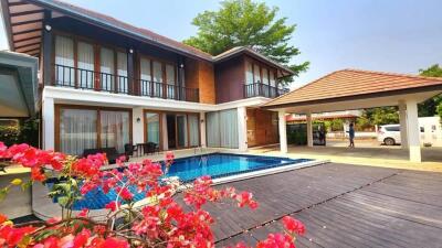 Luxury Pool Villa Thai-Style for Rent/Sale in San Phranet