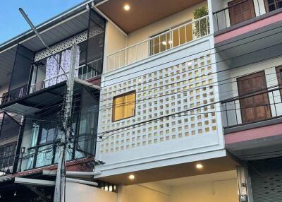 Townhouse for Rent in Mae Hia,  Mueang Chiang Mai