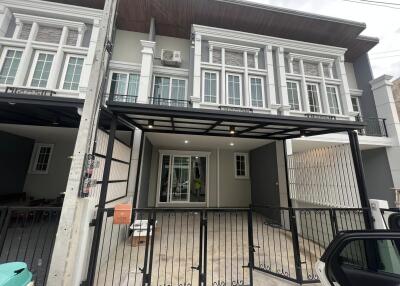 Townhouse for Rent at Golden Town RuamChok