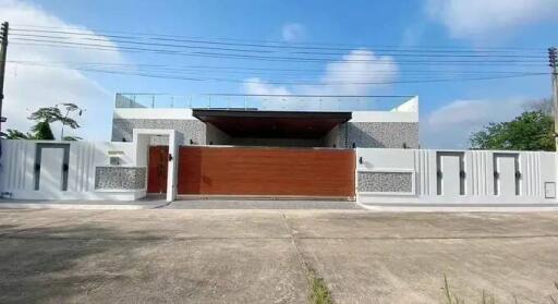 Pool Villa for Rent in Ban Waen, Hang Dong.