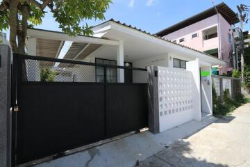 3 Bedroom House for Rent in Suthep
