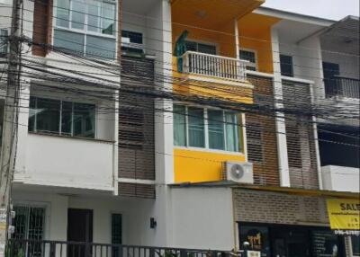 Townhouse for rent in Nimman area 3-story