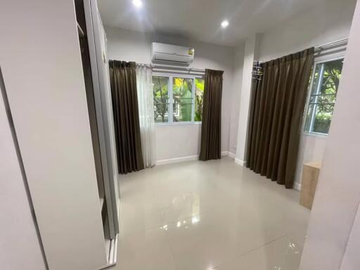 House for Rent in Ton Pao, San Kamphaeng.