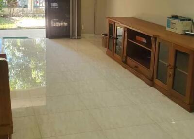 House for rent near HomePro San Sai