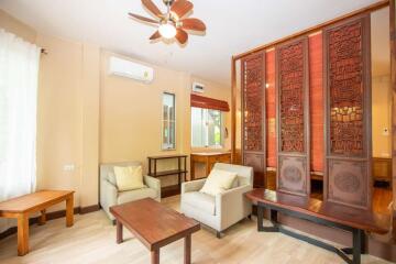 Fully Furnished 2-Bedroom Apartment, Near Amenities and Nimmanhaemin