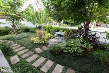 English Cottage House Style for Sale in San Kam Phaeng