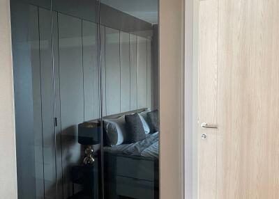 2-BR Condo at Life One Wireless near BTS Phloen Chit