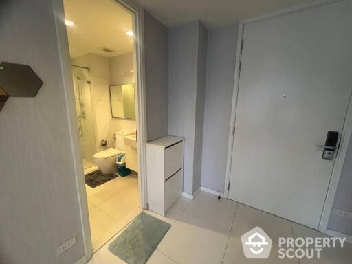 1-BR Condo at Nara 9 Sathorn-Narathiwas near BTS Saint Louis