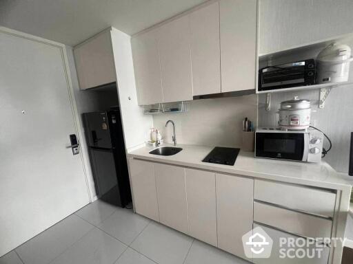 1-BR Condo at Nara 9 Sathorn-Narathiwas near BTS Saint Louis