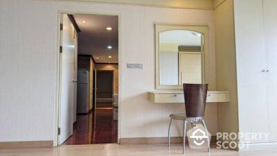 2-BR Condo at Regent Royal Place 1 Condominium near BTS Ratchadamri