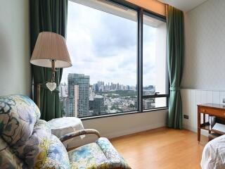 Bedroom with city view