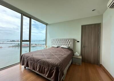 Modern bedroom with sea view